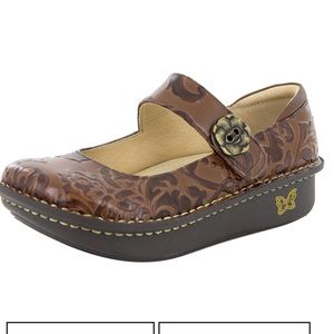 Alegria Paloma 43 12 New embossed paisley